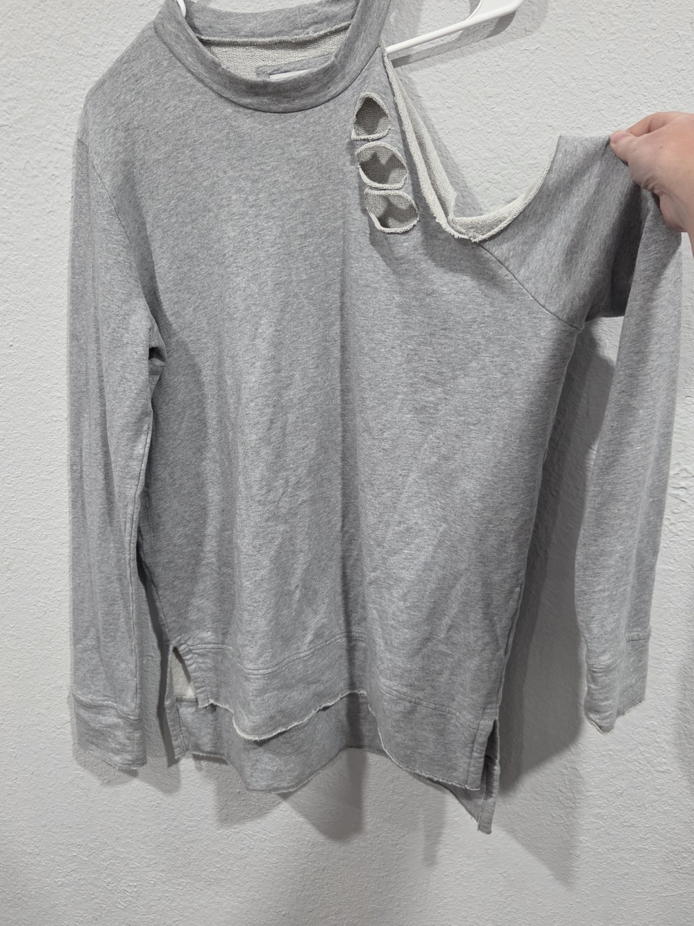Women’s Light Gray Distressed Cold-Shoulder Long Sleeve Top